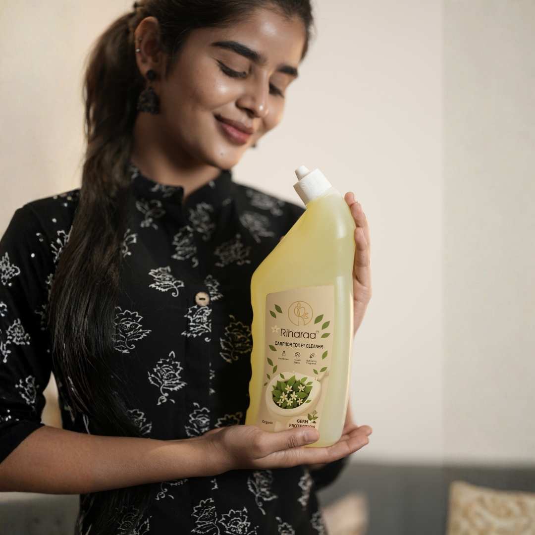 Camphor Toilet Cleaner - Image 2